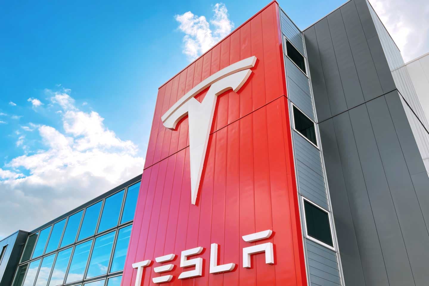 Tesla Robotaxi Officially Begins Pilot Operation